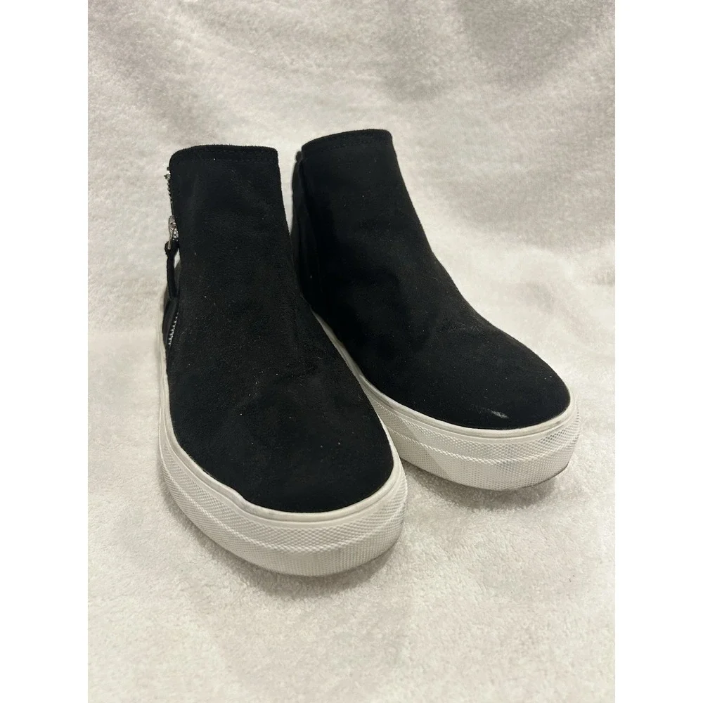 SODA Taylor Women Suede High Top Lace-Less Hidden Wedge‎ Sneaker US Size 9 Black